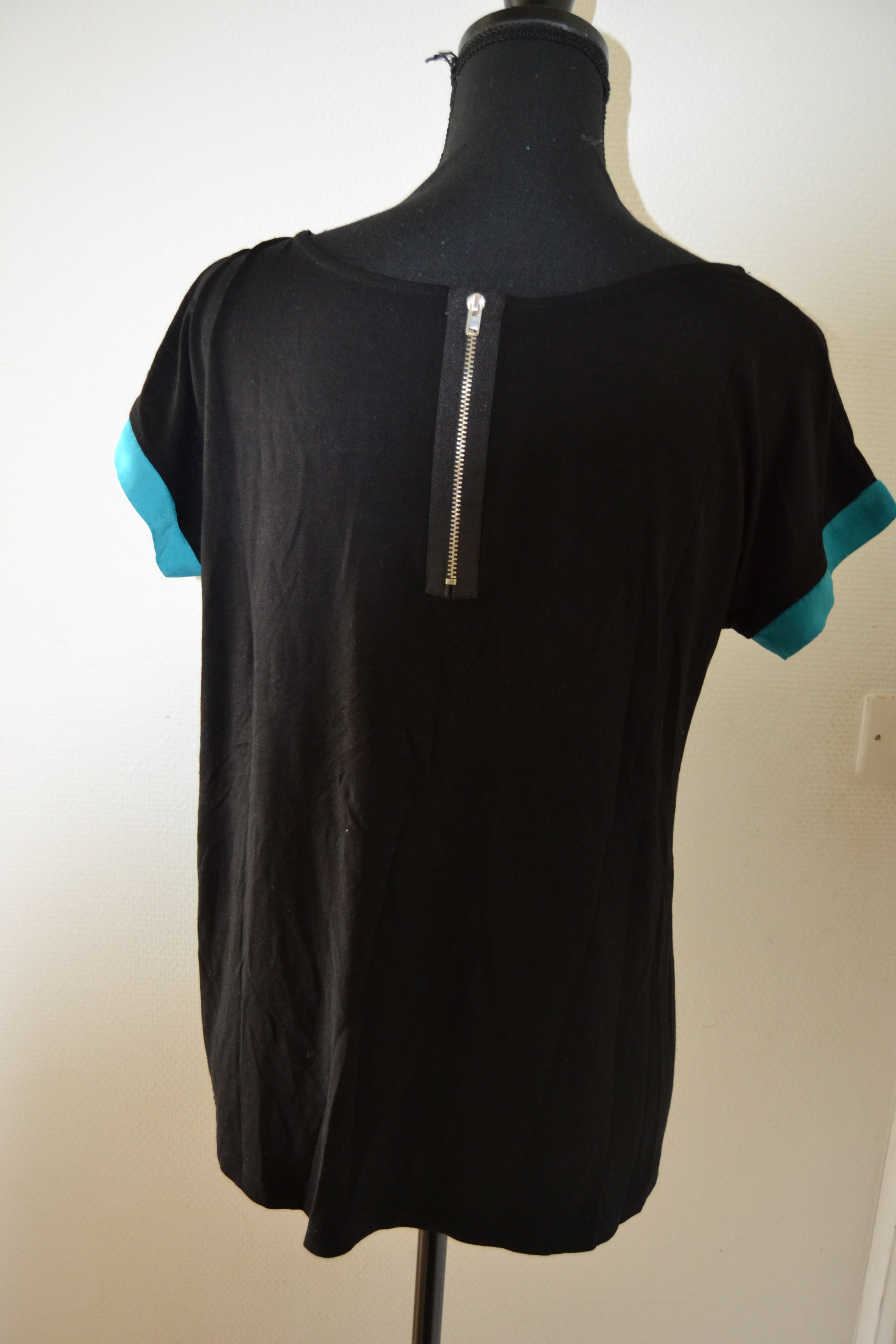 Top Fluide Bicolore Noir & Canard avec Zip Dos – Taille M