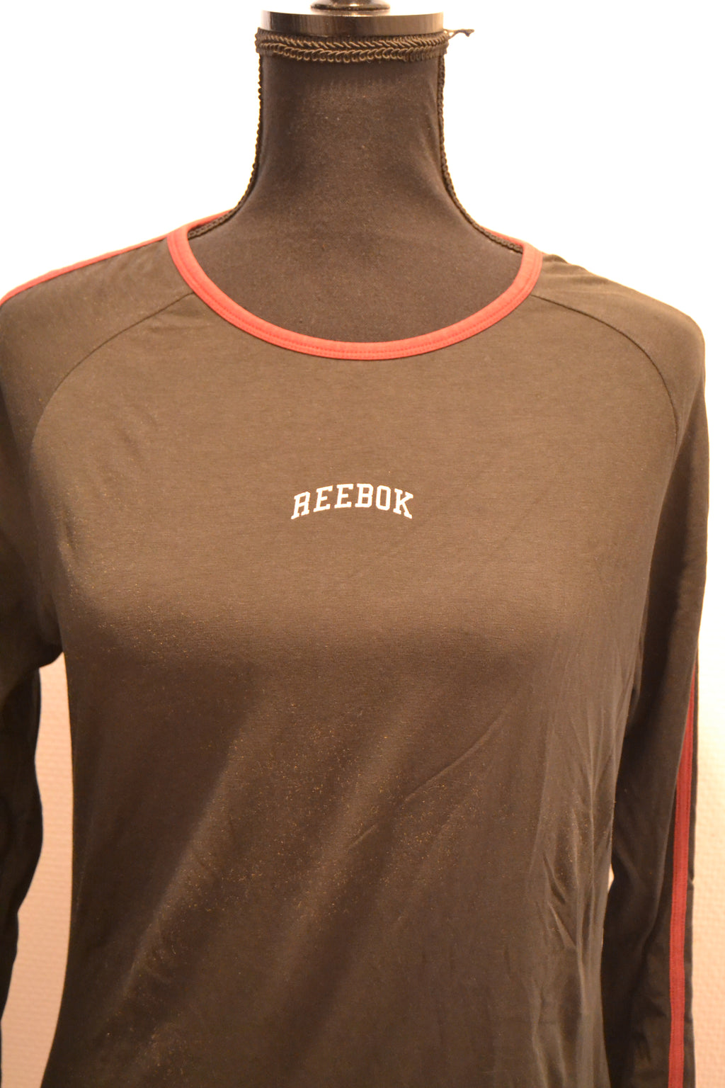 T-shirt manches longues Reebok noir et rouge - Taille M