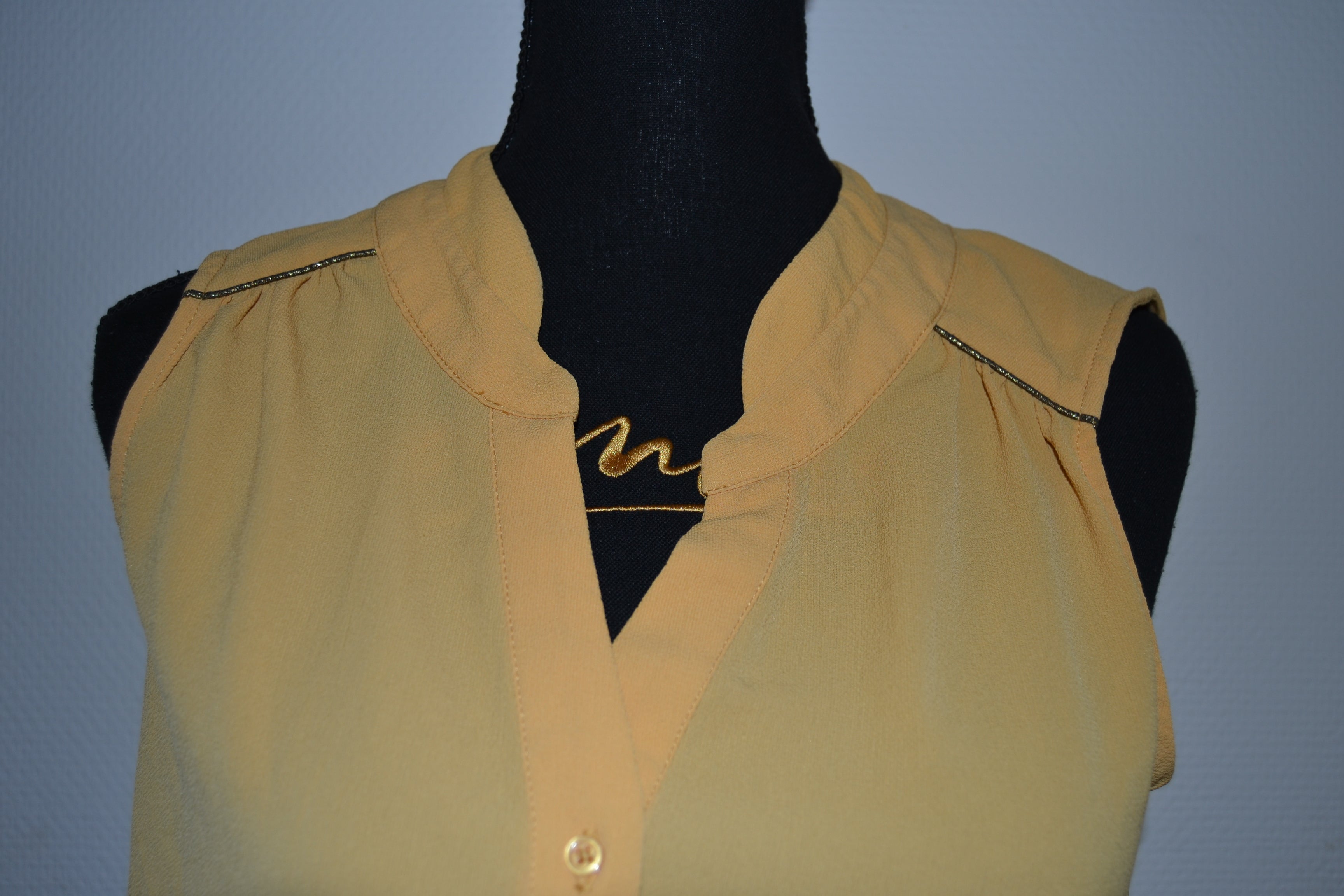 Chemisier sans manches jaune moutarde Grain de Malice – Taille 38