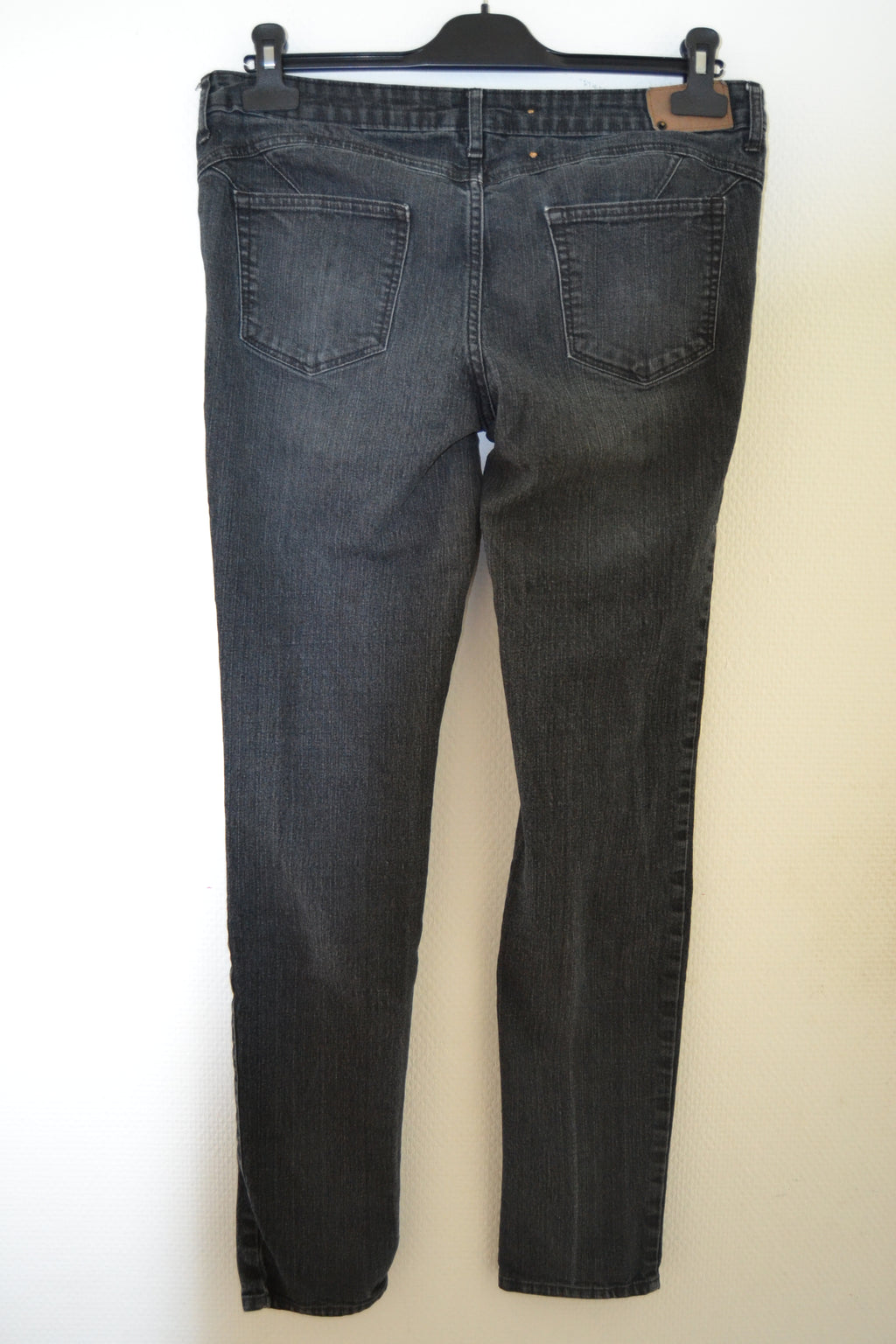 Jean slim noir délavé / gris foncé Kiabi – Taille 40
