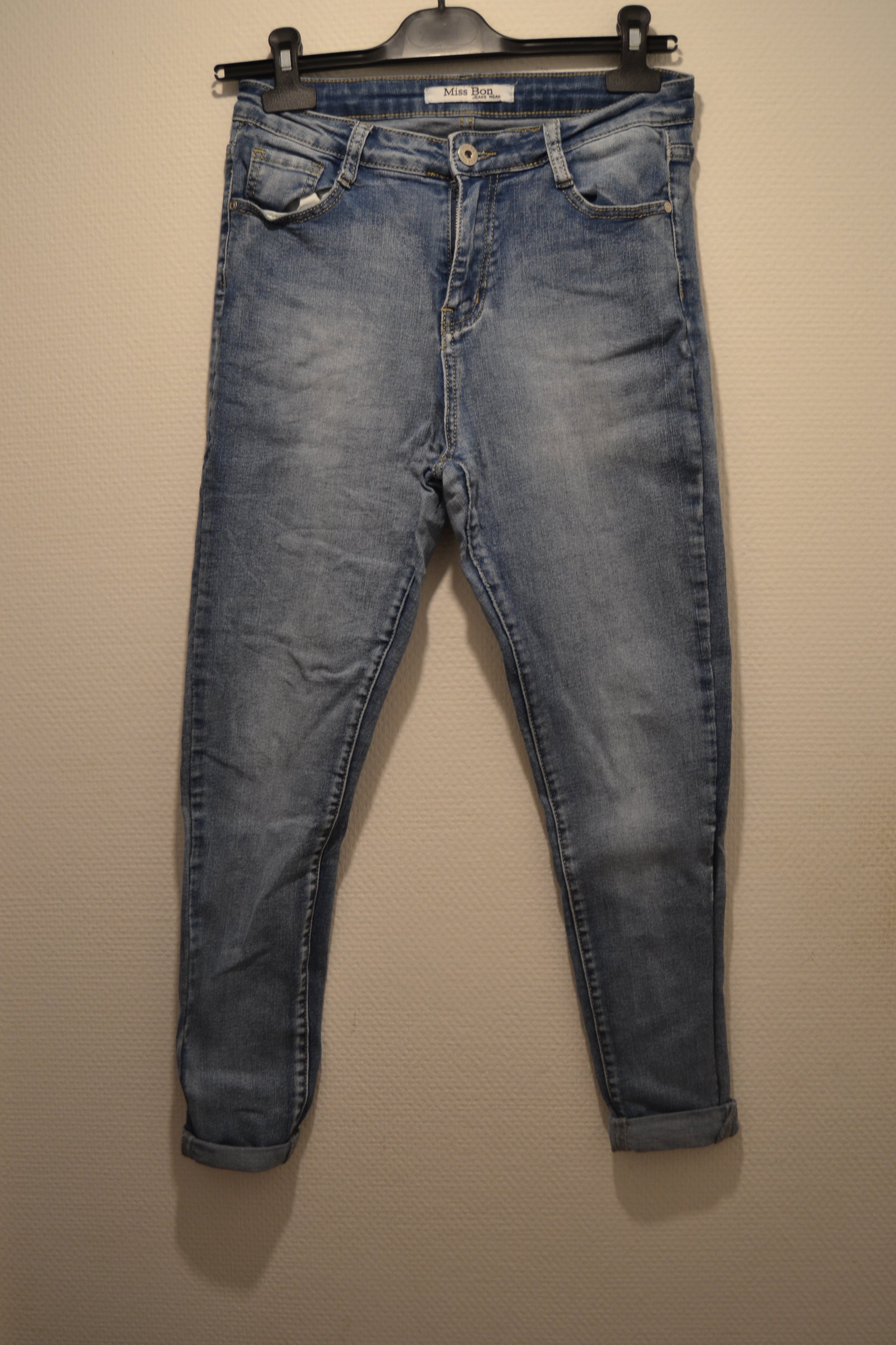 Jean Slim / Pantacourt Bleu Délavé – Miss Bon Jeans Wear (Taille 38)