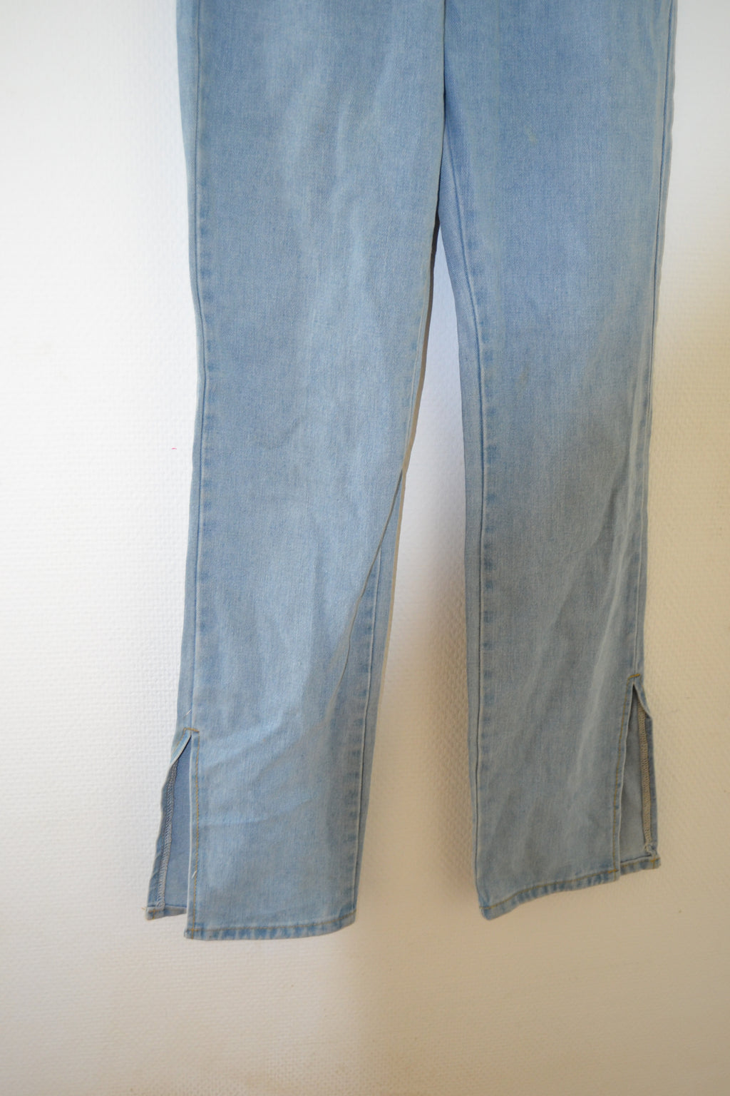 Jean droit bleu clair à fentes Shein – Taille S (36)