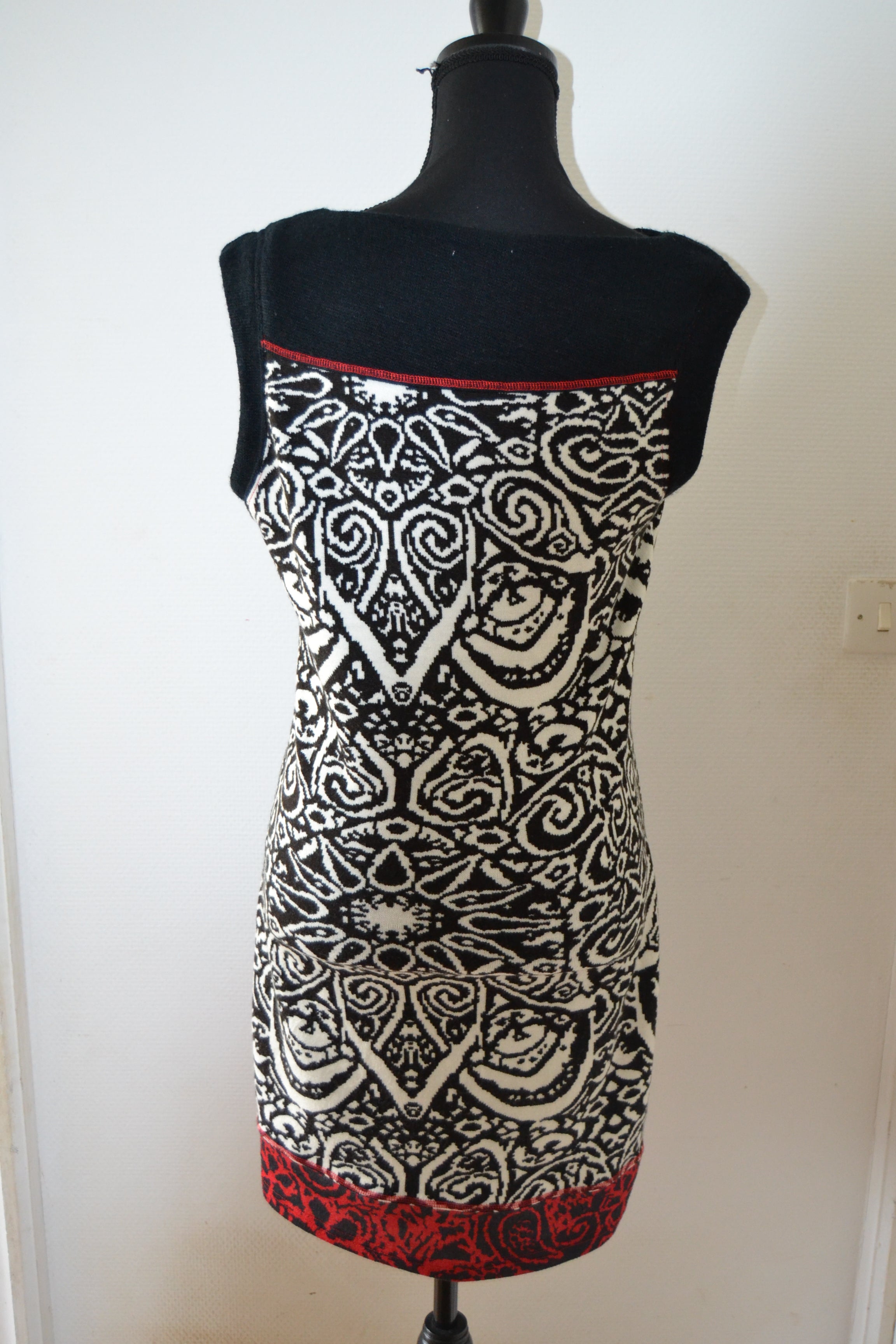 Robe Droite Sans Manches - Sha & Sha (Style Desigual)