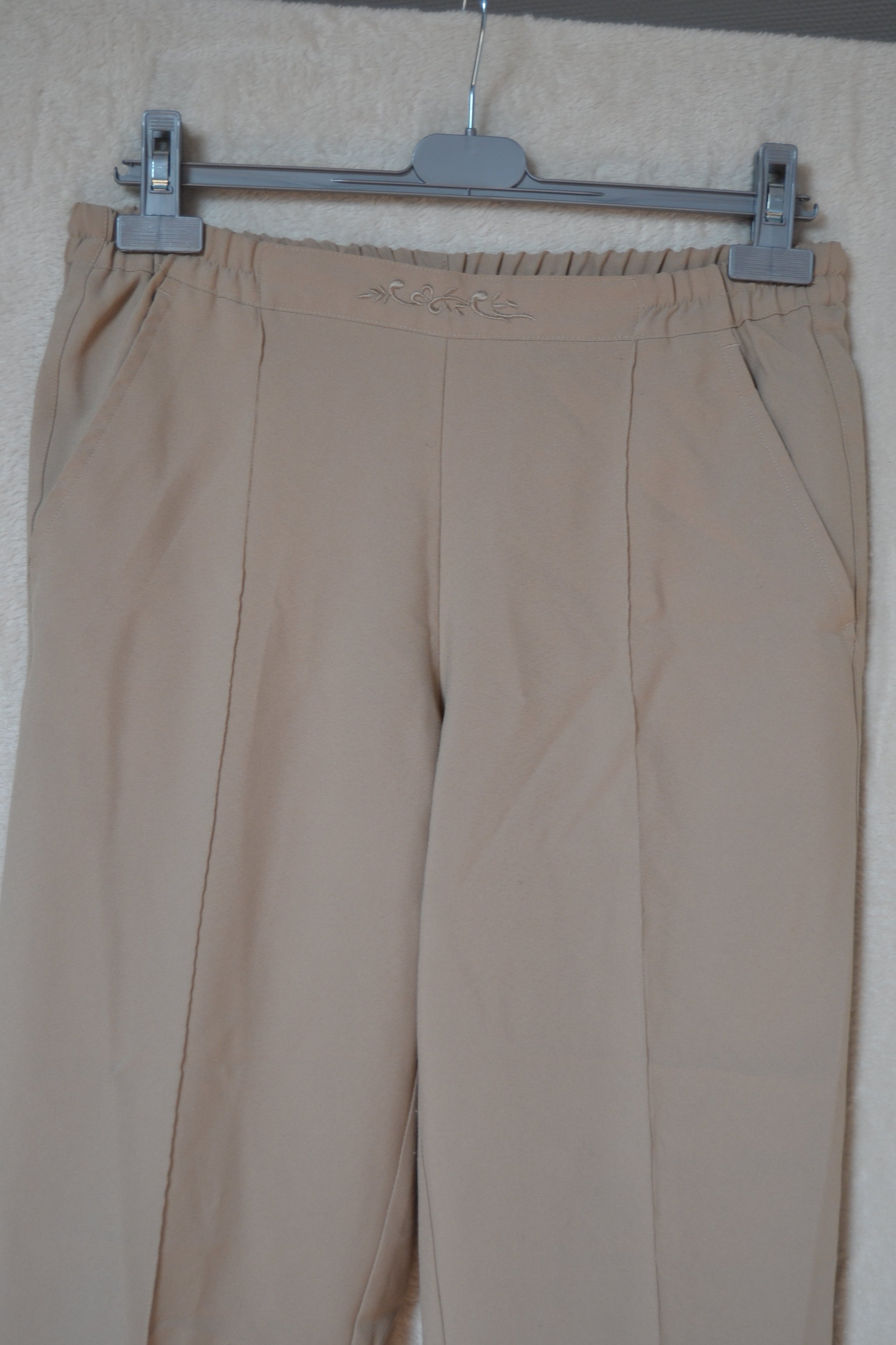 Pantalon Droit Femme AFIBEL – Couleur Crème – Taille 42