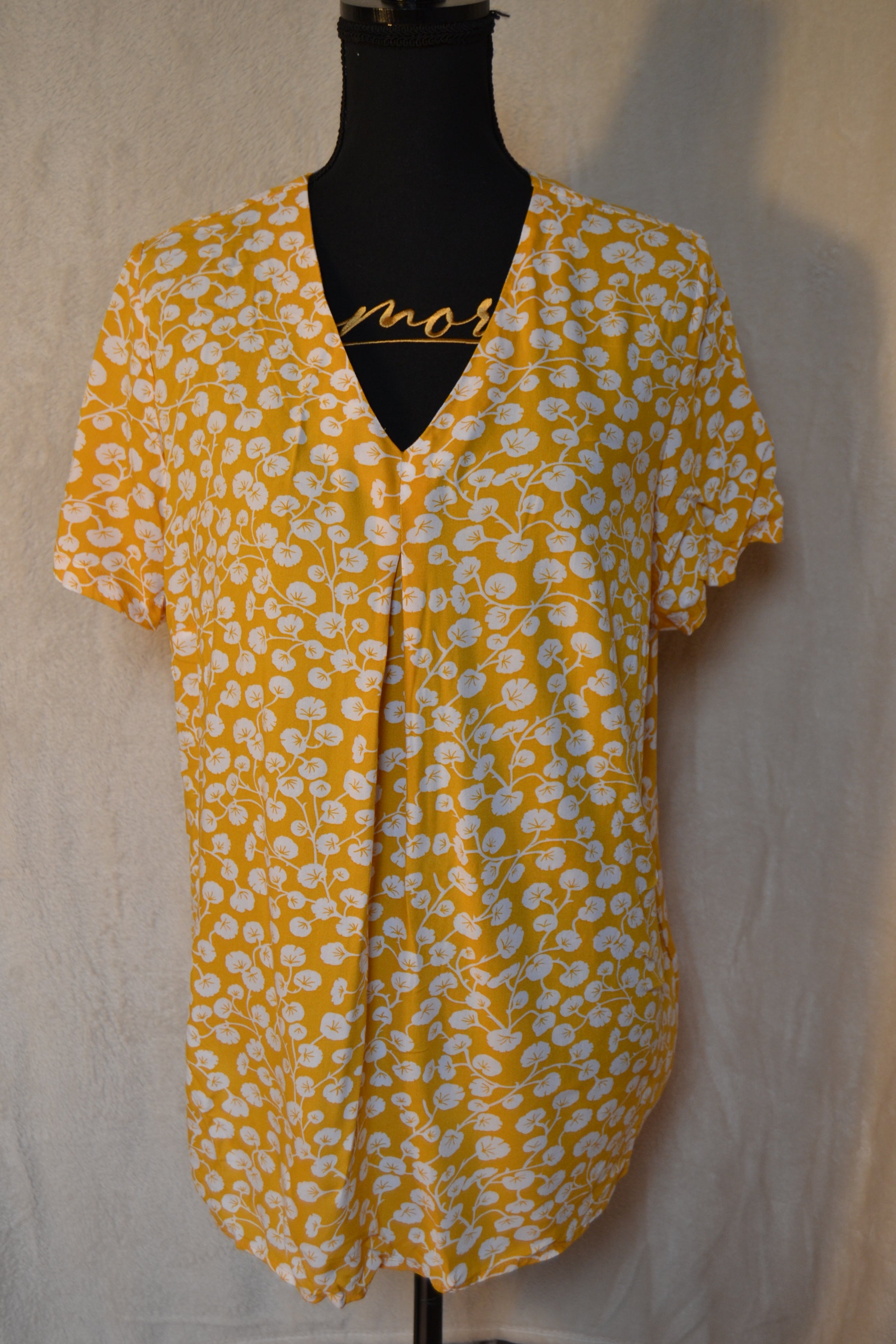 T-shirt Jaune à Motif Femme – Taille 44 | Seconde Main