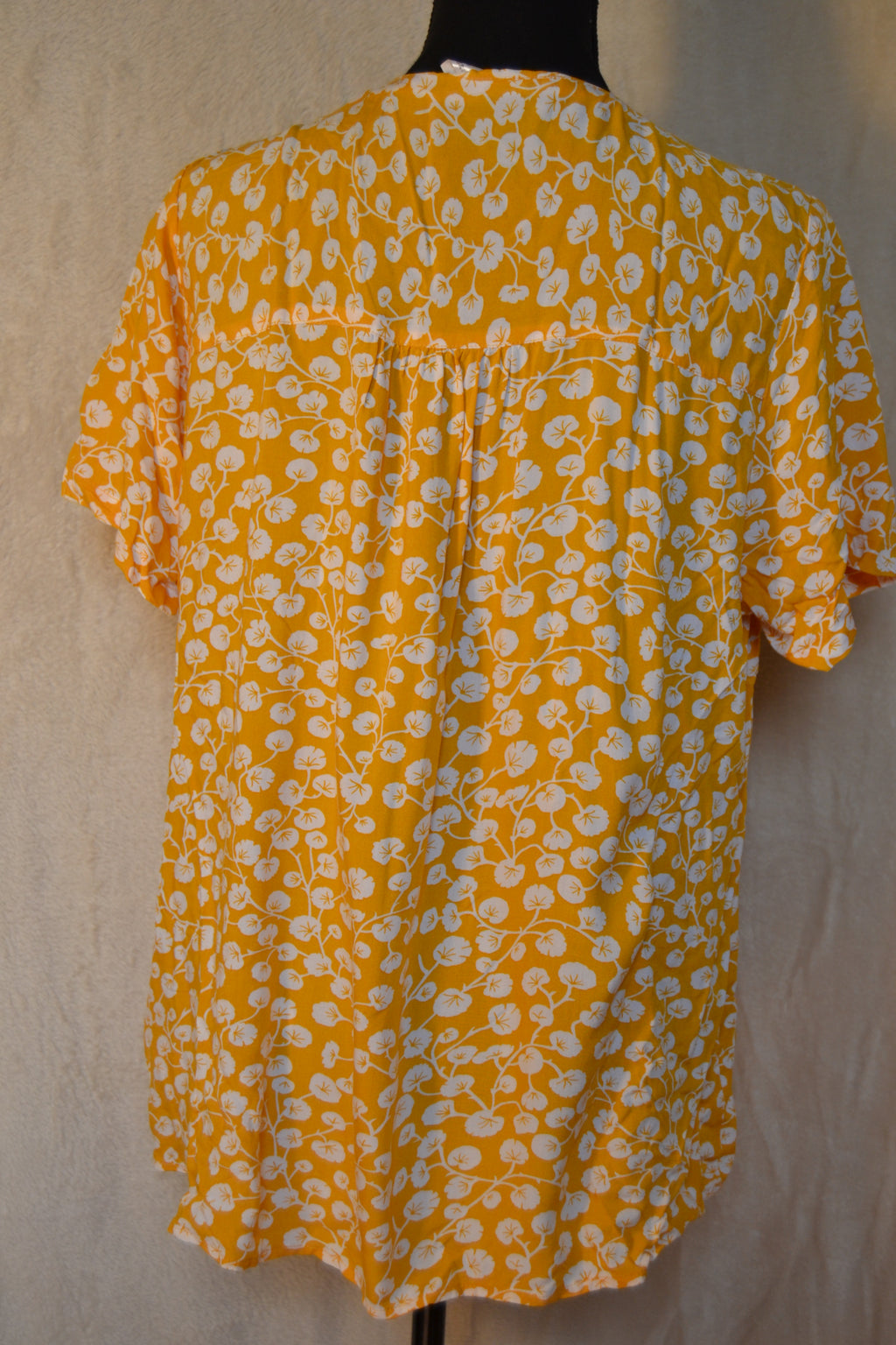 T-shirt Jaune à Motif Femme – Taille 44 | Seconde Main