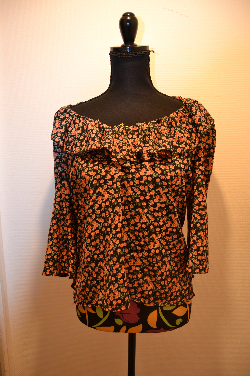 Haut fluide fleuri à col volanté Shein – Taille M