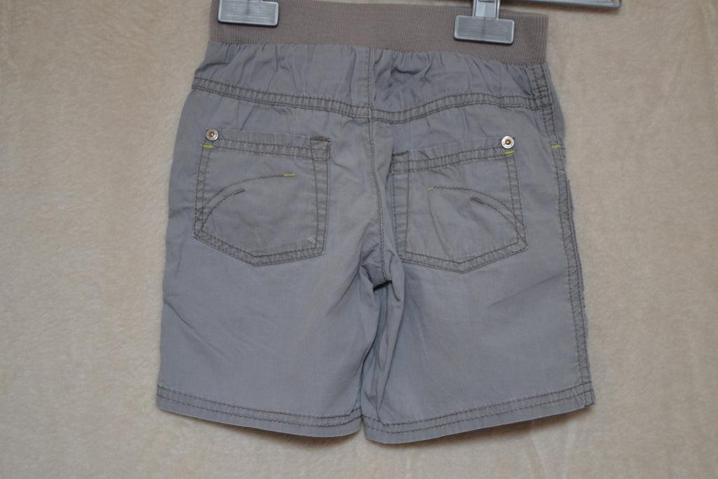 Short gris Kiabi – 4 ans
