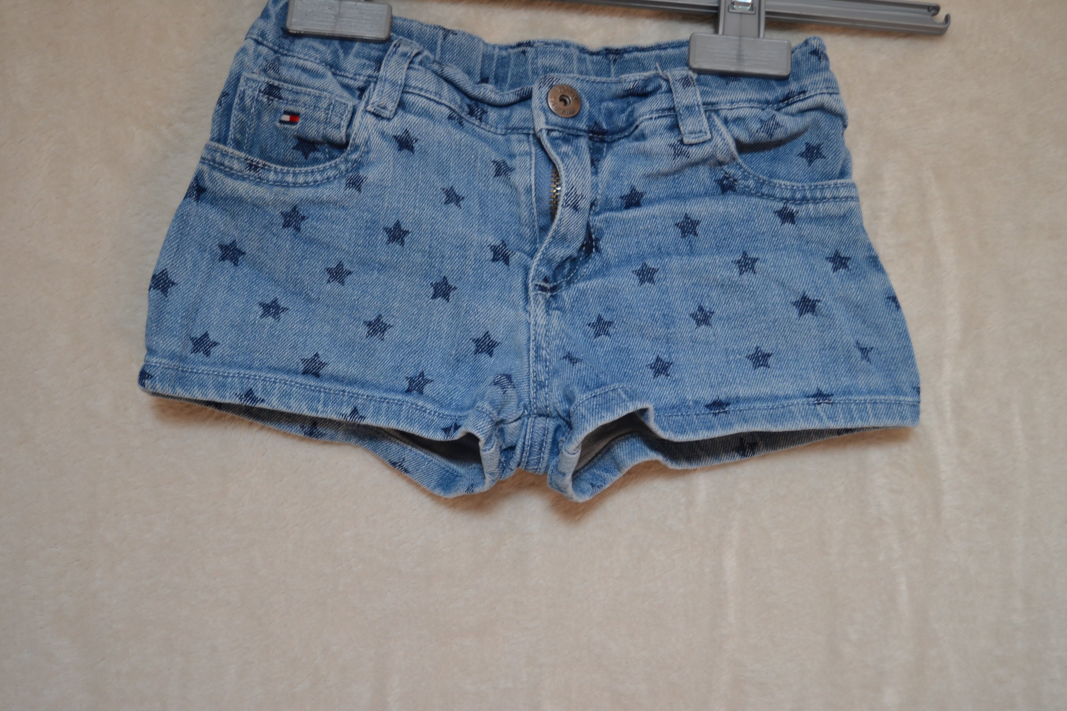 Short en jeans Tommy Hilfiger Taille 4ans
