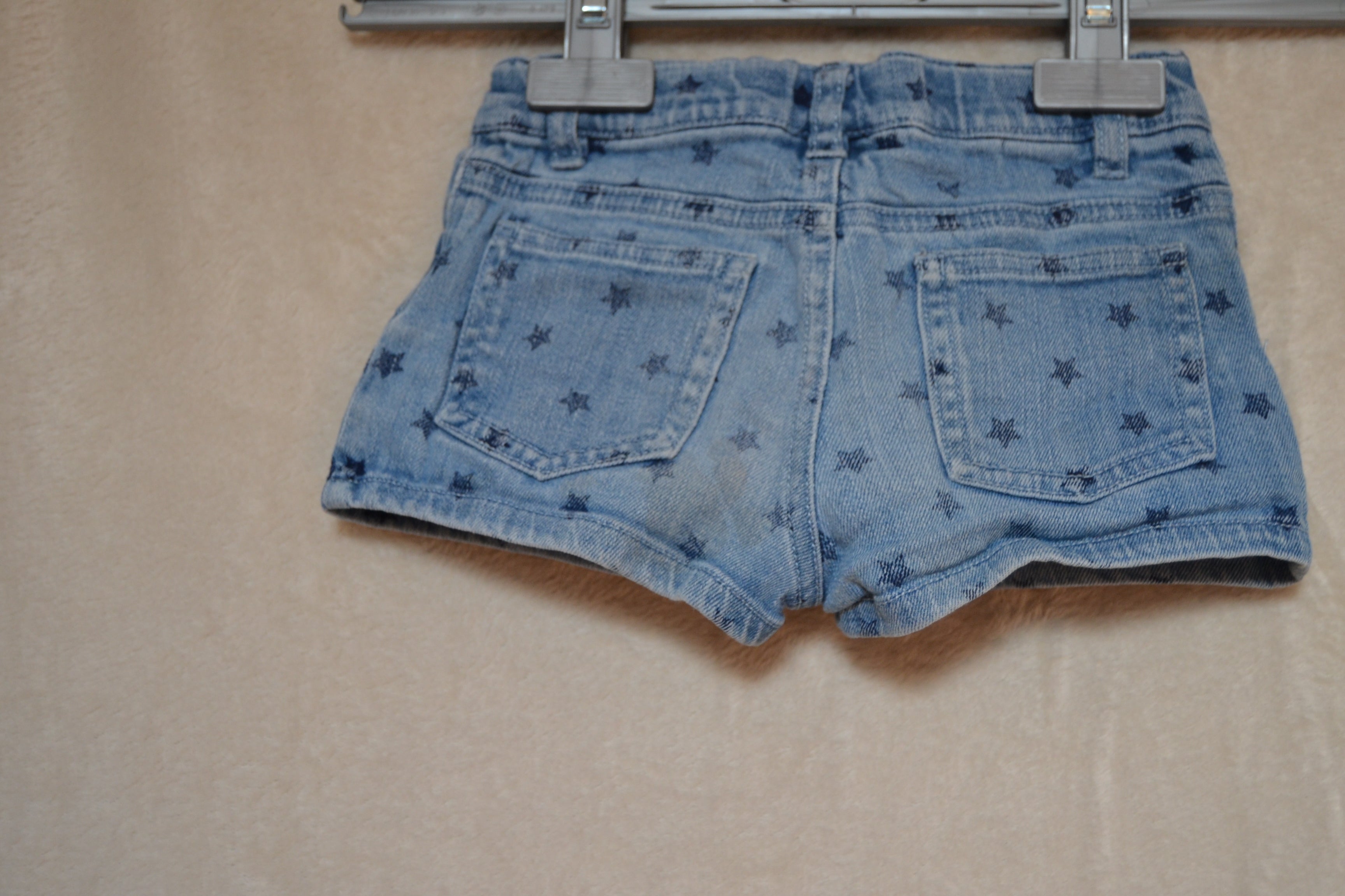Short en jeans Tommy Hilfiger Taille 4ans