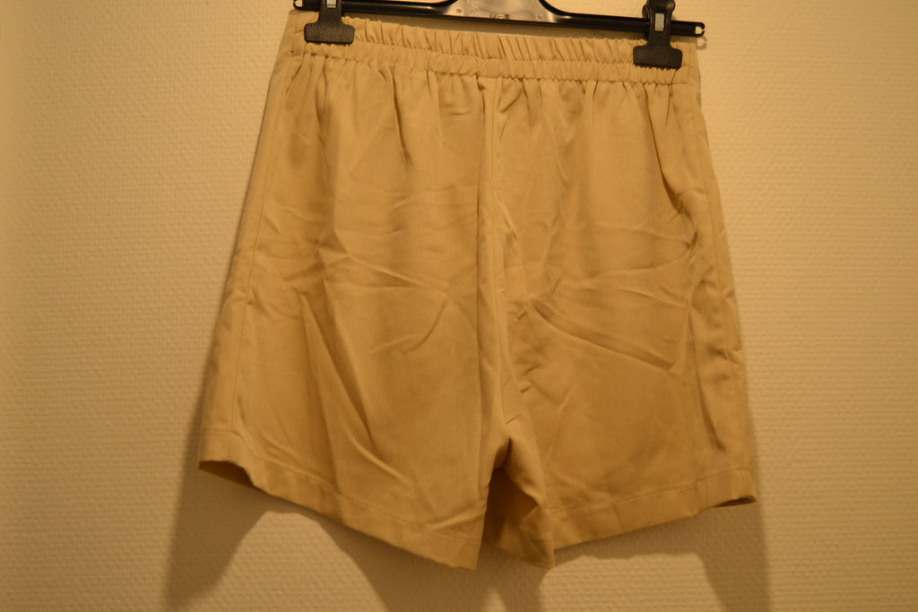 Jupe-Short Beige – Cerise Blue (Taille M) – Neuve avec étiquette