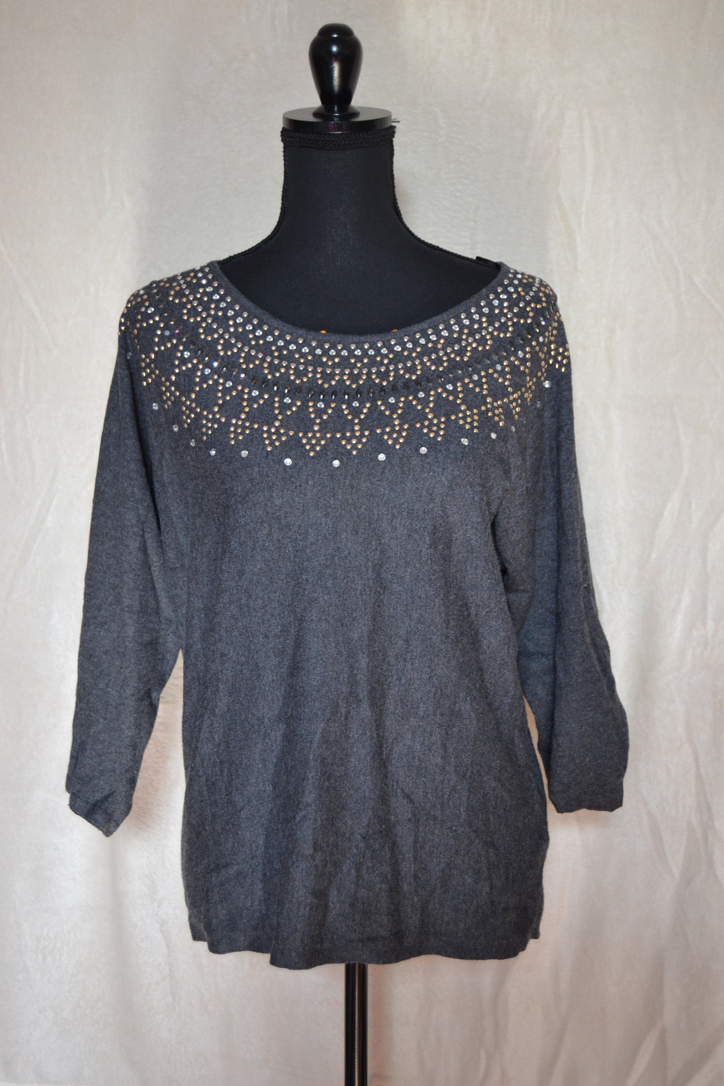 Pull Gris à Strass – Taille 4
