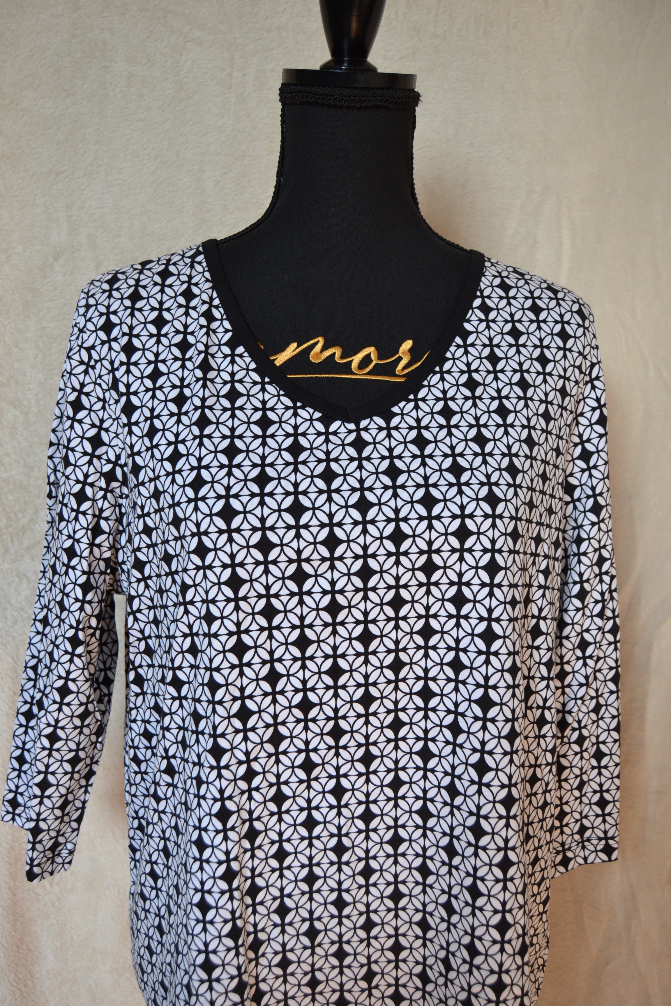 T-shirt Femme Noir & Blanc – Taille 44 – Coton & Polyester
