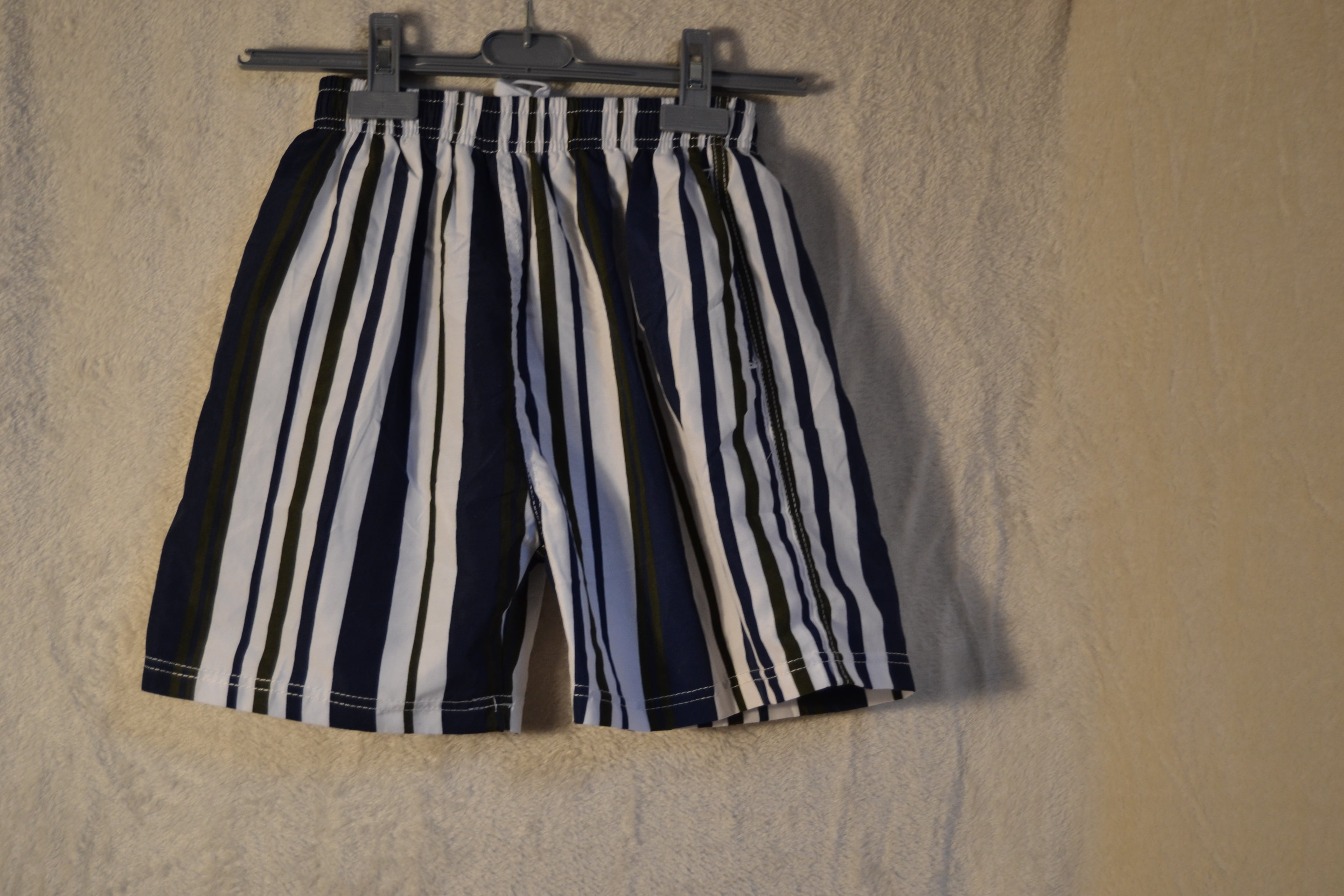 Short de bain taille 8-10 ans