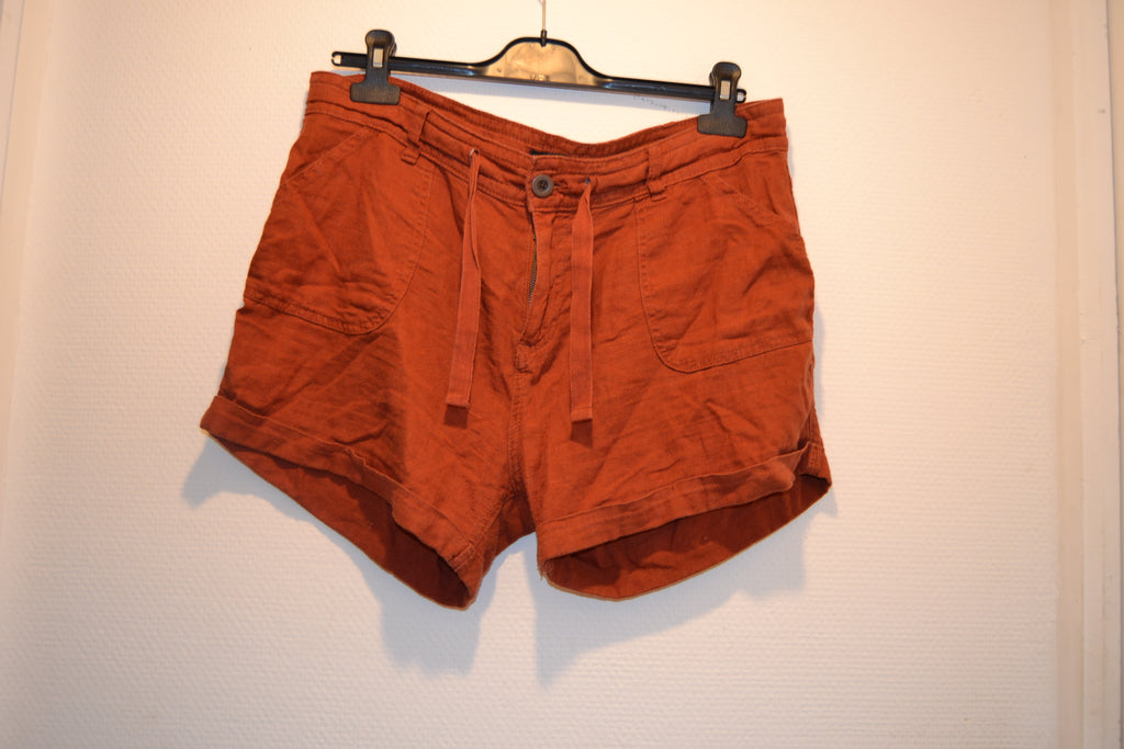 Short fluide en lin Terracotta – Fashion Private Company (Taille 40)