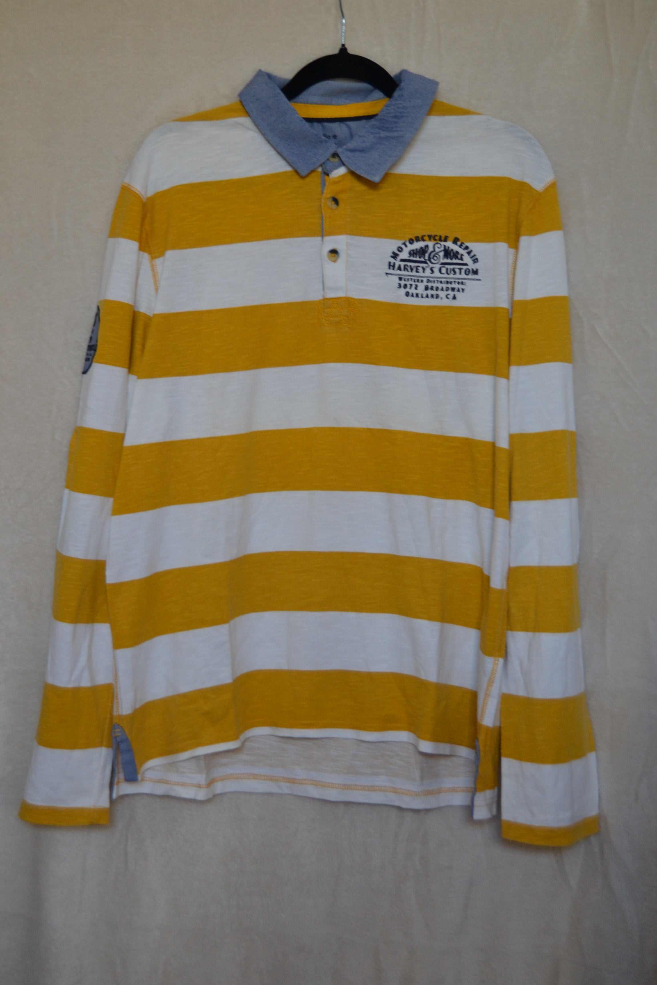 Polo Manches Longues Celio – Blanc Rayé Jaune & Col Bleu – Taille XL