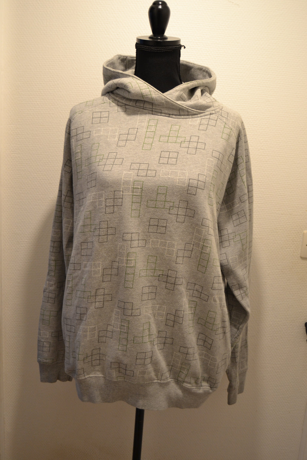 Sweat à capuche MPO No Problemo – Gris motifs géométriques – Taille 4 (XL)