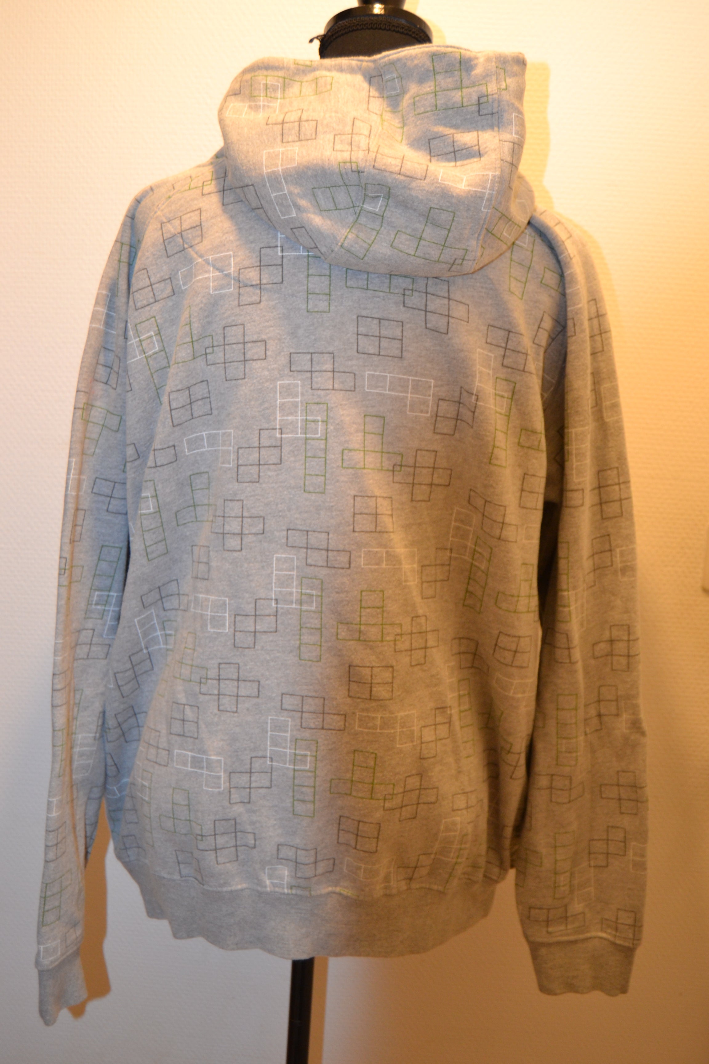 Sweat à capuche MPO No Problemo – Gris motifs géométriques – Taille 4 (XL)