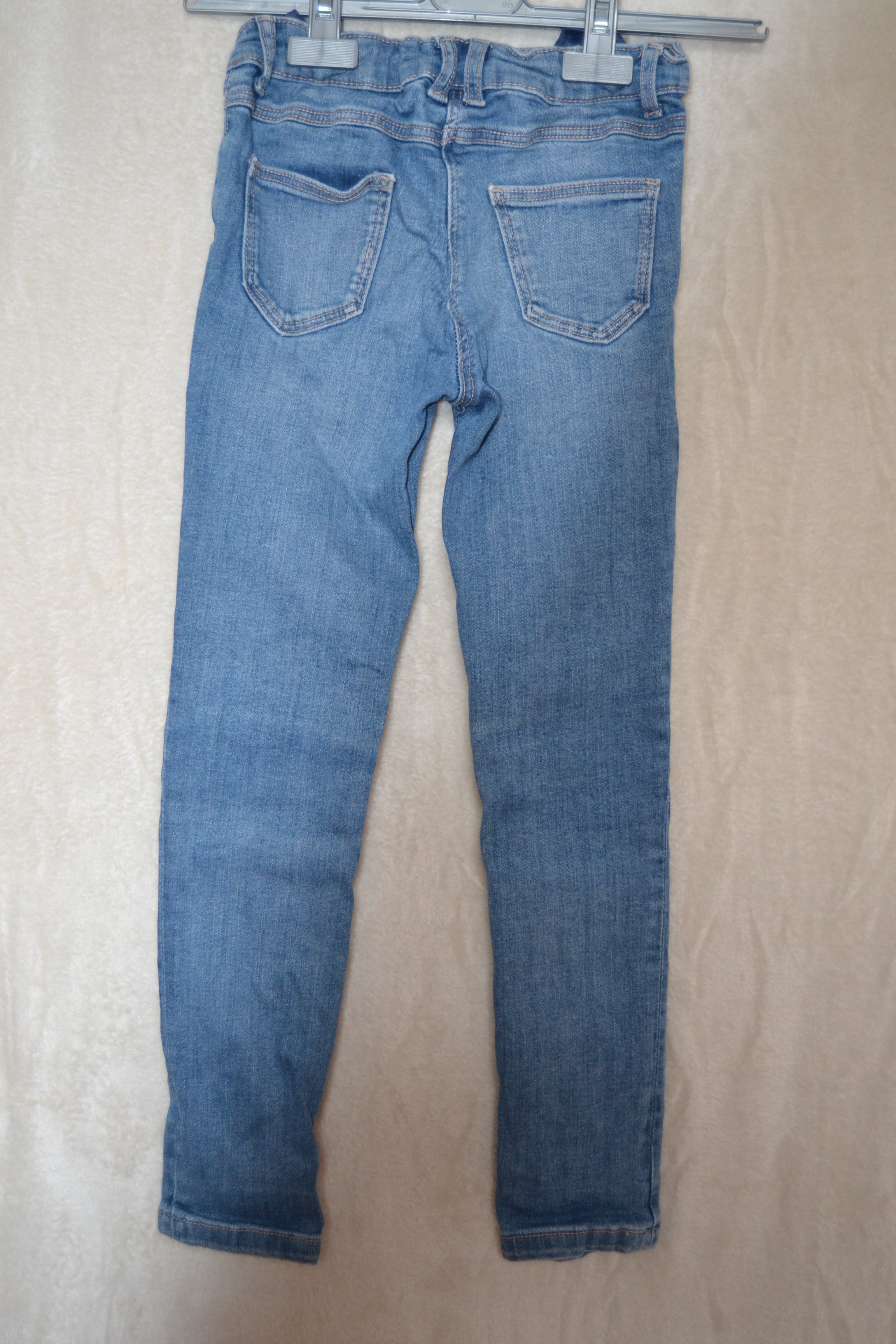 Jean Tape à l'Œil — 8 ans