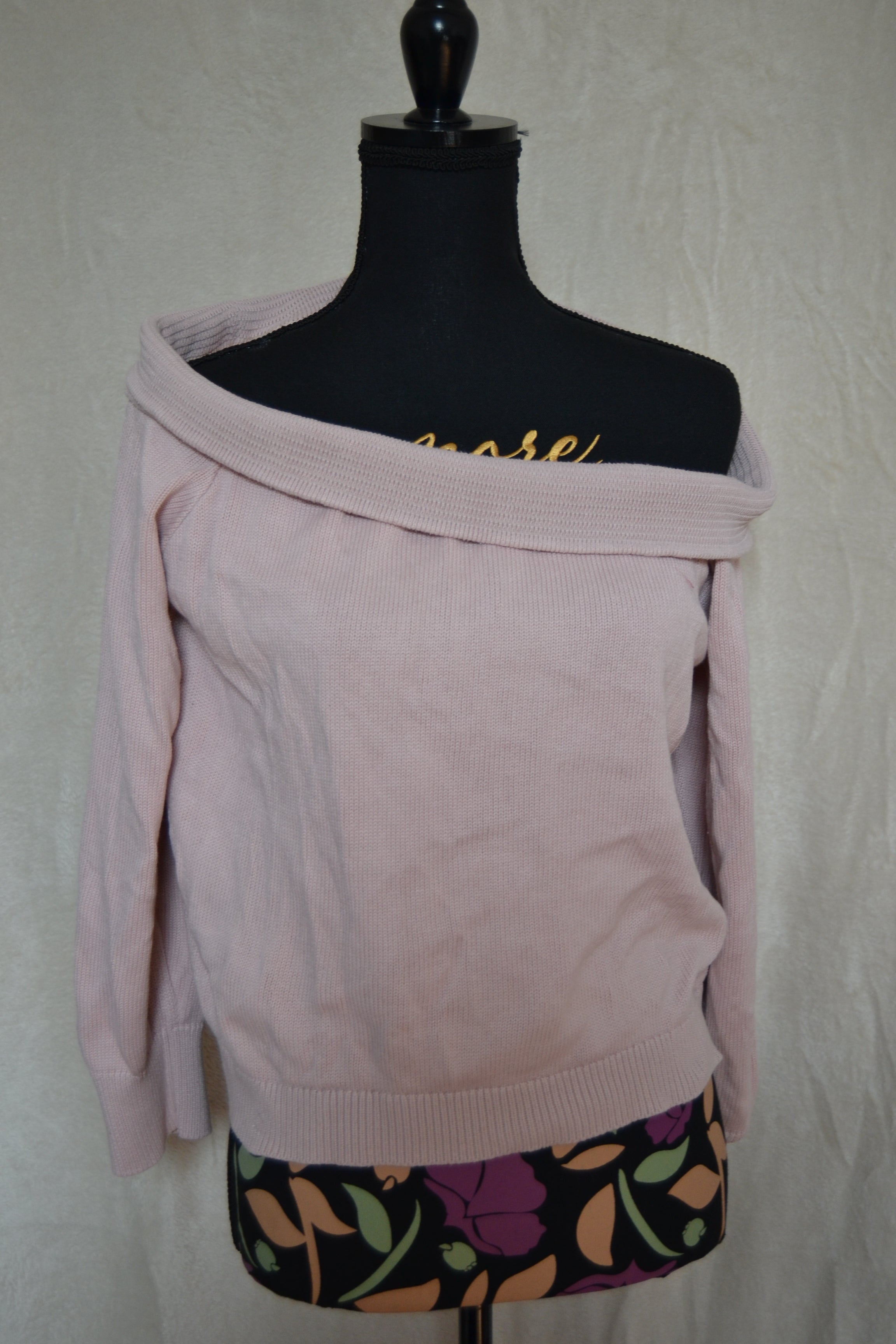 Pull Rose – Divided | Taille L