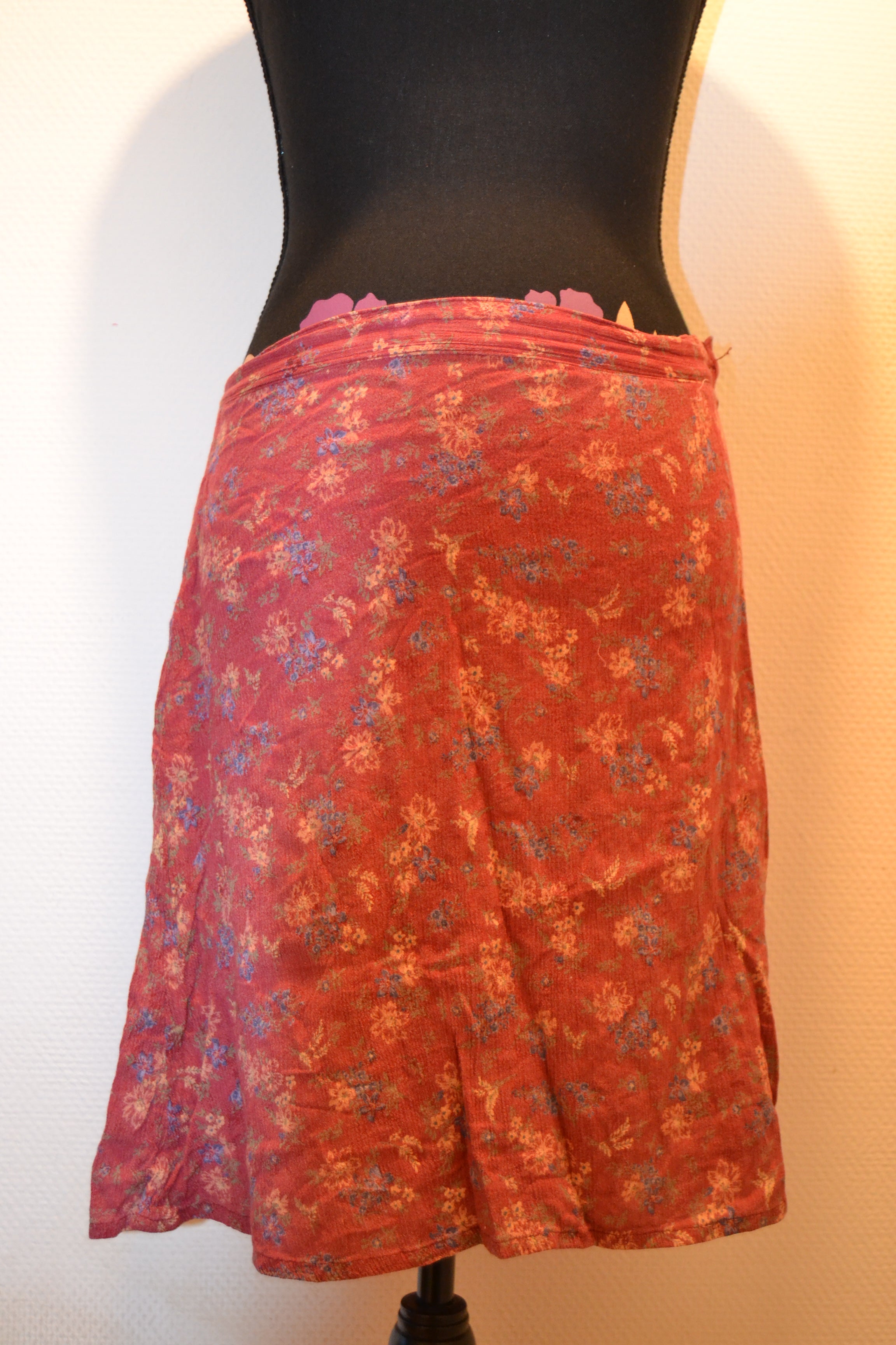 Jupe fleurie Travel to Thousand Islands – Style Bohème – Taille S (36)